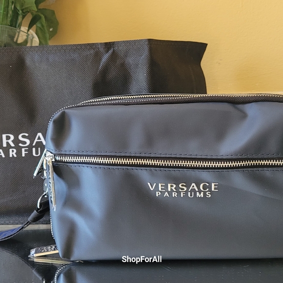 Versace - Picture 12 of 12